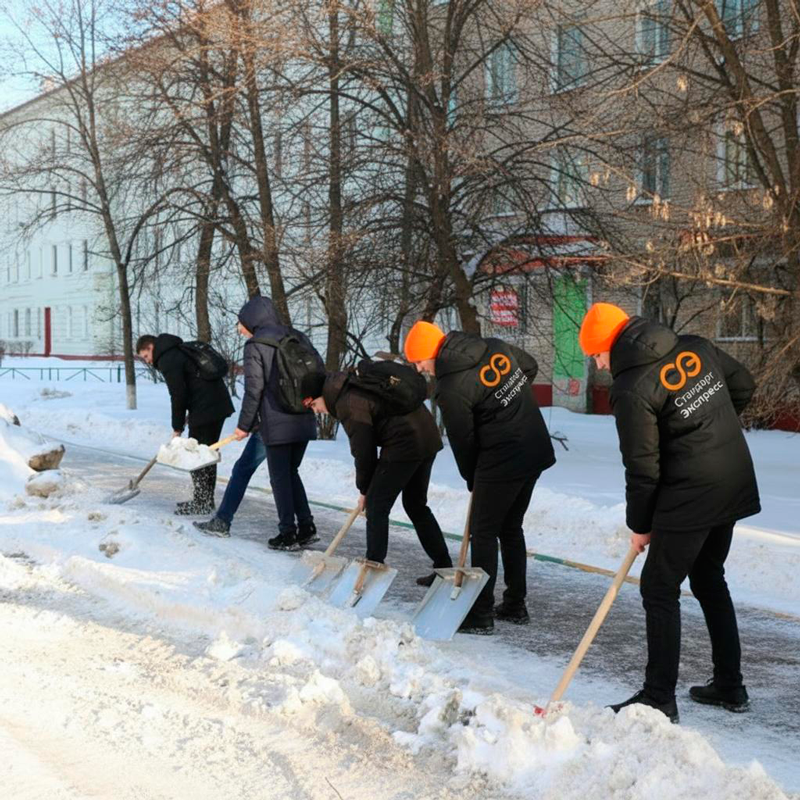 Уборка снега с крыш и территорий в Аргуне
